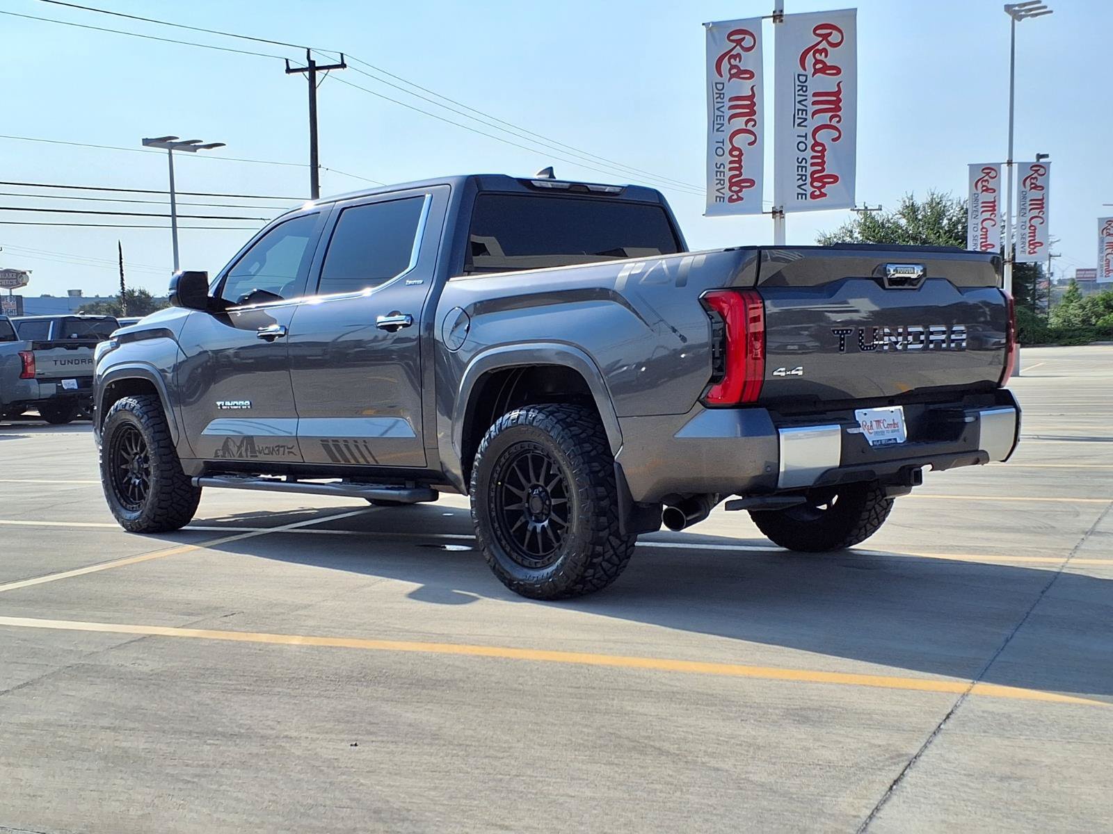 Used 2024 Toyota Tundra Limited w/ Power Package AWD/4WD image 6