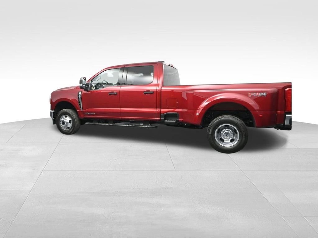 New 2025 Ford F350 XLT w/ FX4 Off-Road Package image 6