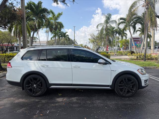 Used 2018 Volkswagen Golf Alltrack SEL AWD/4WD image 11