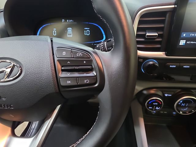 Used 2025 Hyundai Venue SEL image 28