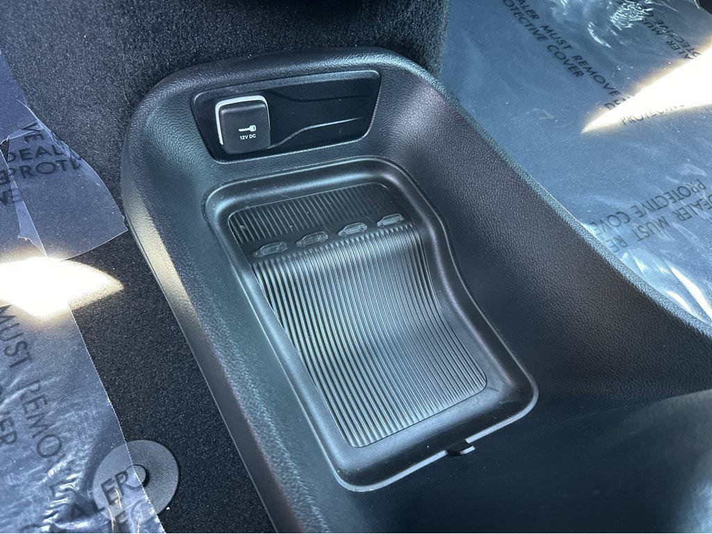 Used 2025 Chrysler Pacifica Select FWD image 28