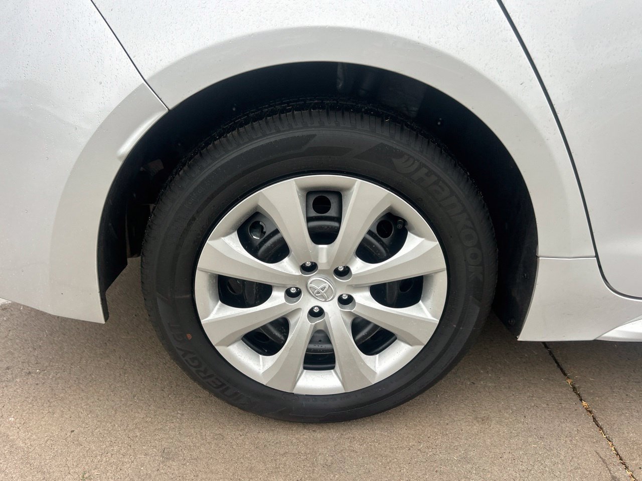Used 2026 Toyota Corolla LE FWD image 2
