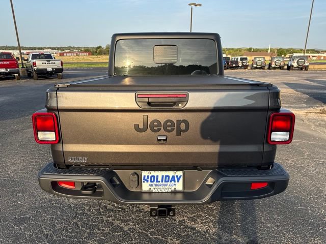 Used 2024 Jeep Gladiator Sport AWD/4WD image 4