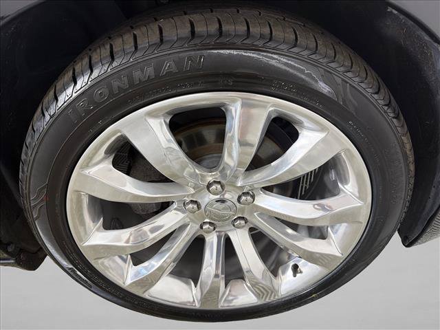 Used 2020 Chrysler 300 Limited RWD image 14