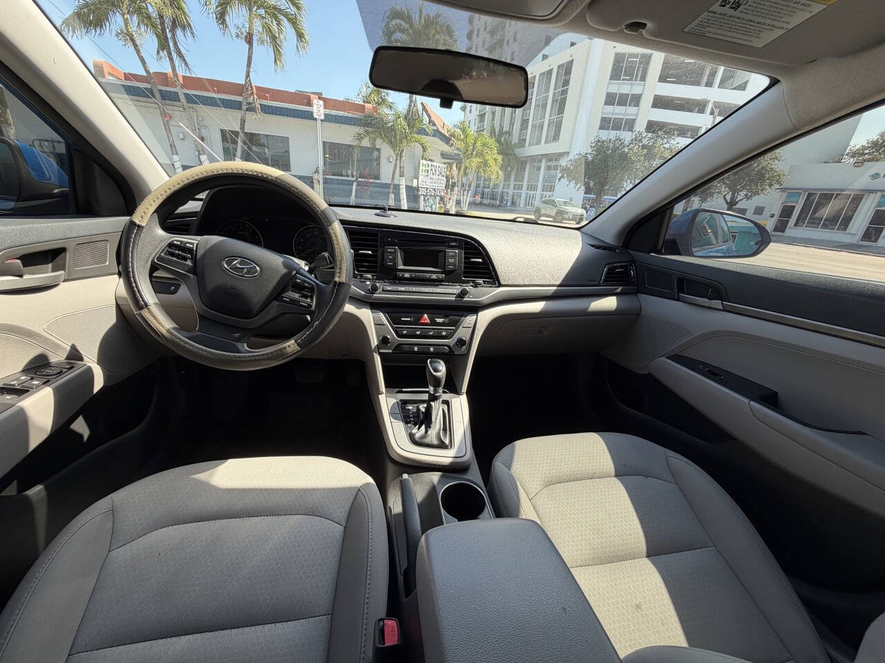 Used 2017 Hyundai Elantra SE FWD image 10