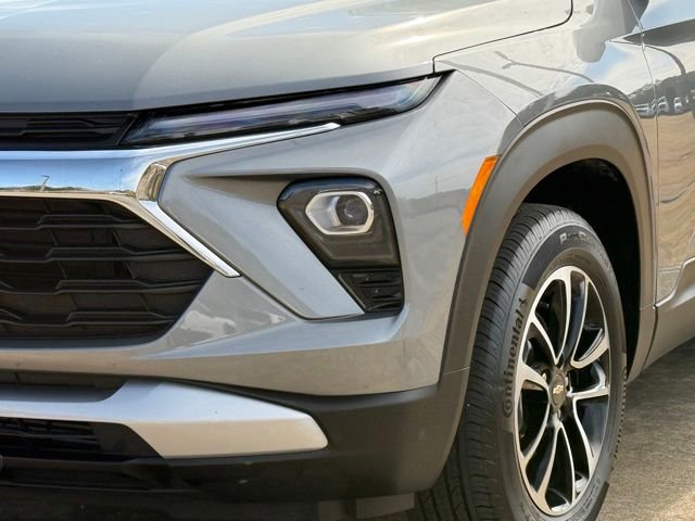 Used 2025 Chevrolet TrailBlazer LT image 11