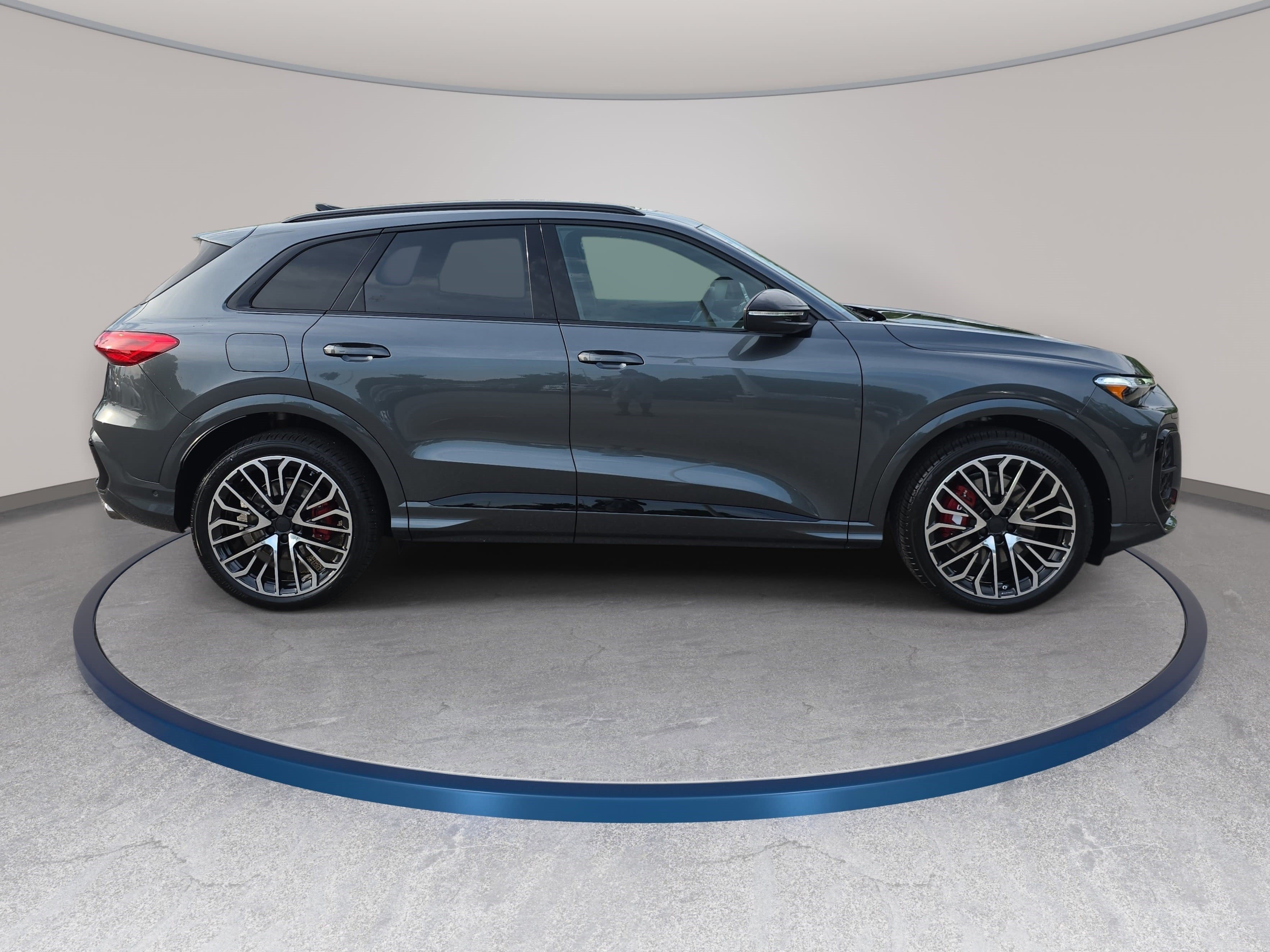 New 2026 Audi SQ5 Premium Plus AWD/4WD image 4