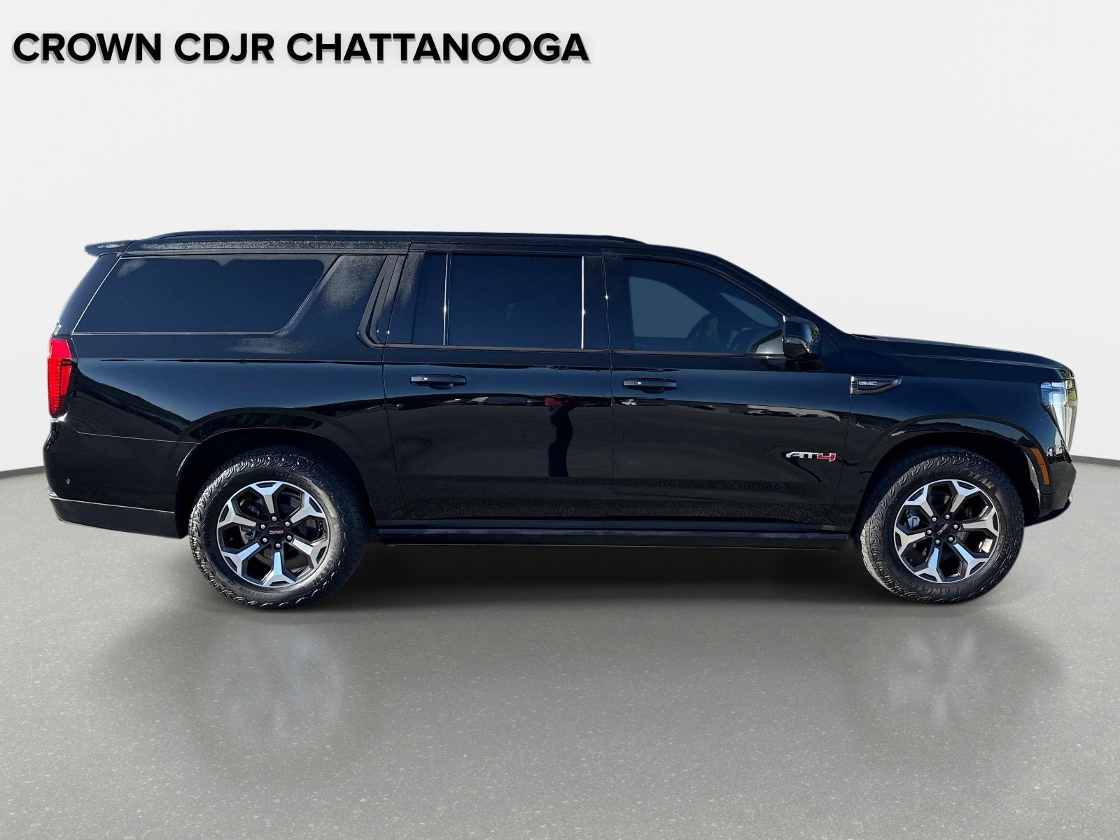 Used 2026 GMC Yukon XL AT4 Ultimate w/ LPO, Floor Liner Package AWD/4WD image 4