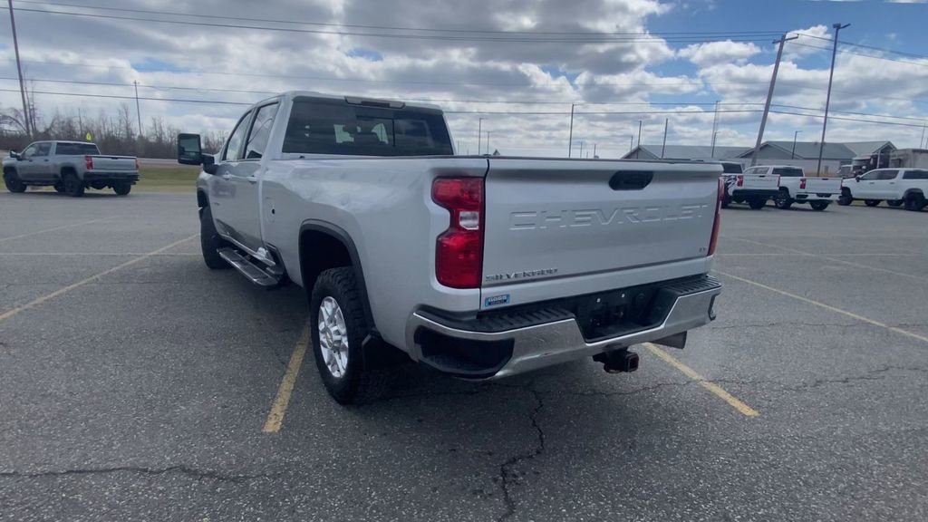 Used 2022 Chevrolet Silverado 3500 LT w/ Convenience Package AWD/4WD image 7