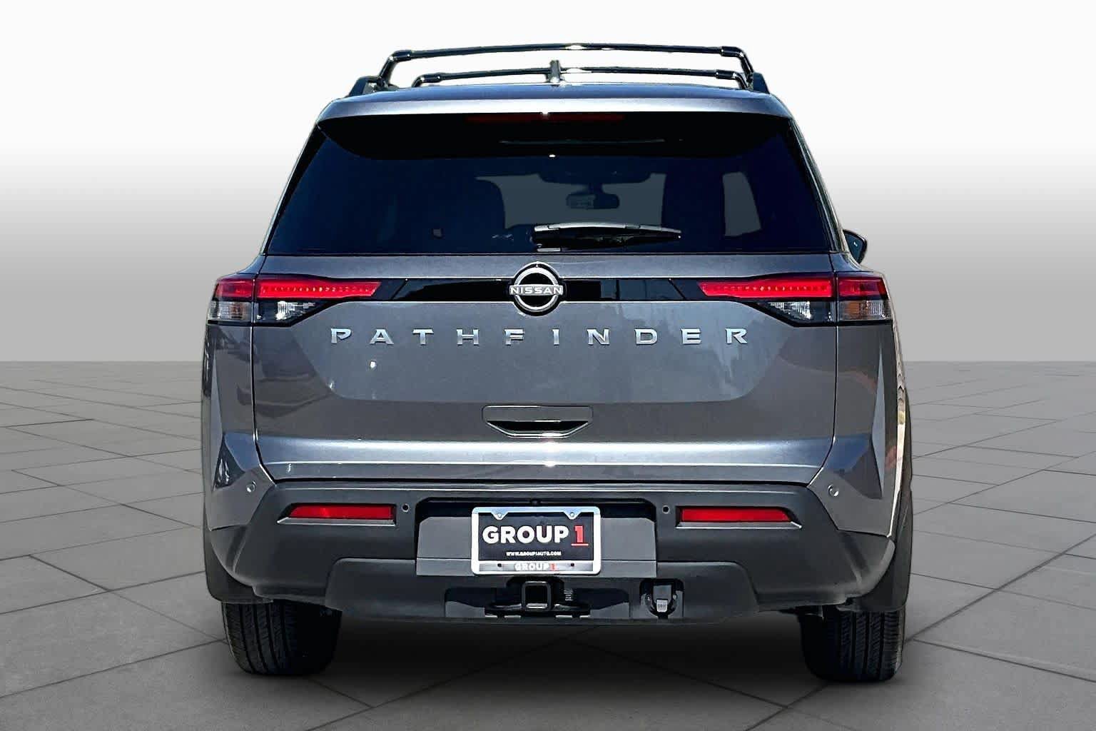 Certified 2025 Nissan Pathfinder SV w/ SV Premium Package FWD image 5