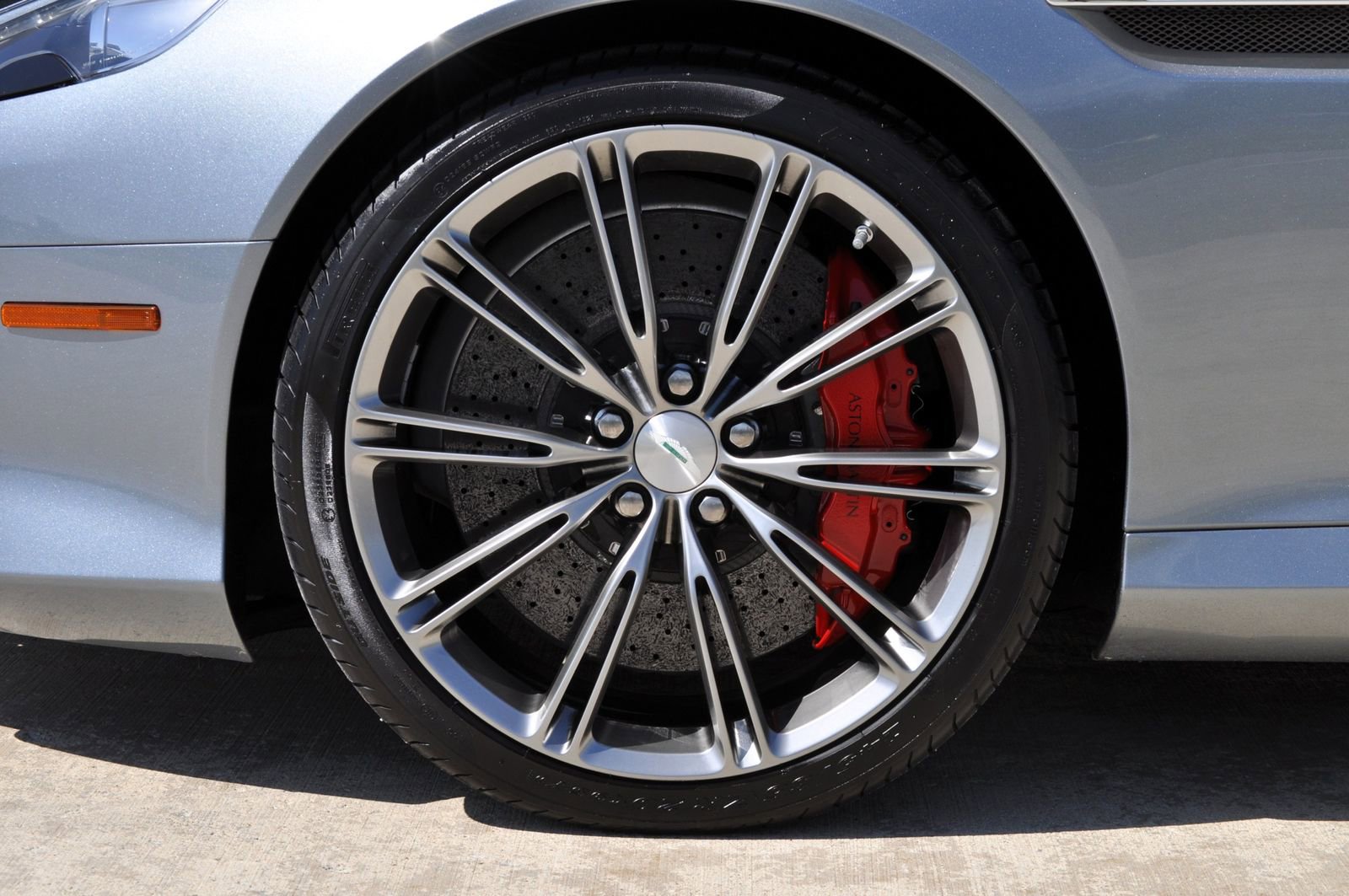 Used 2012 Aston Martin Virage Coupe RWD image 10