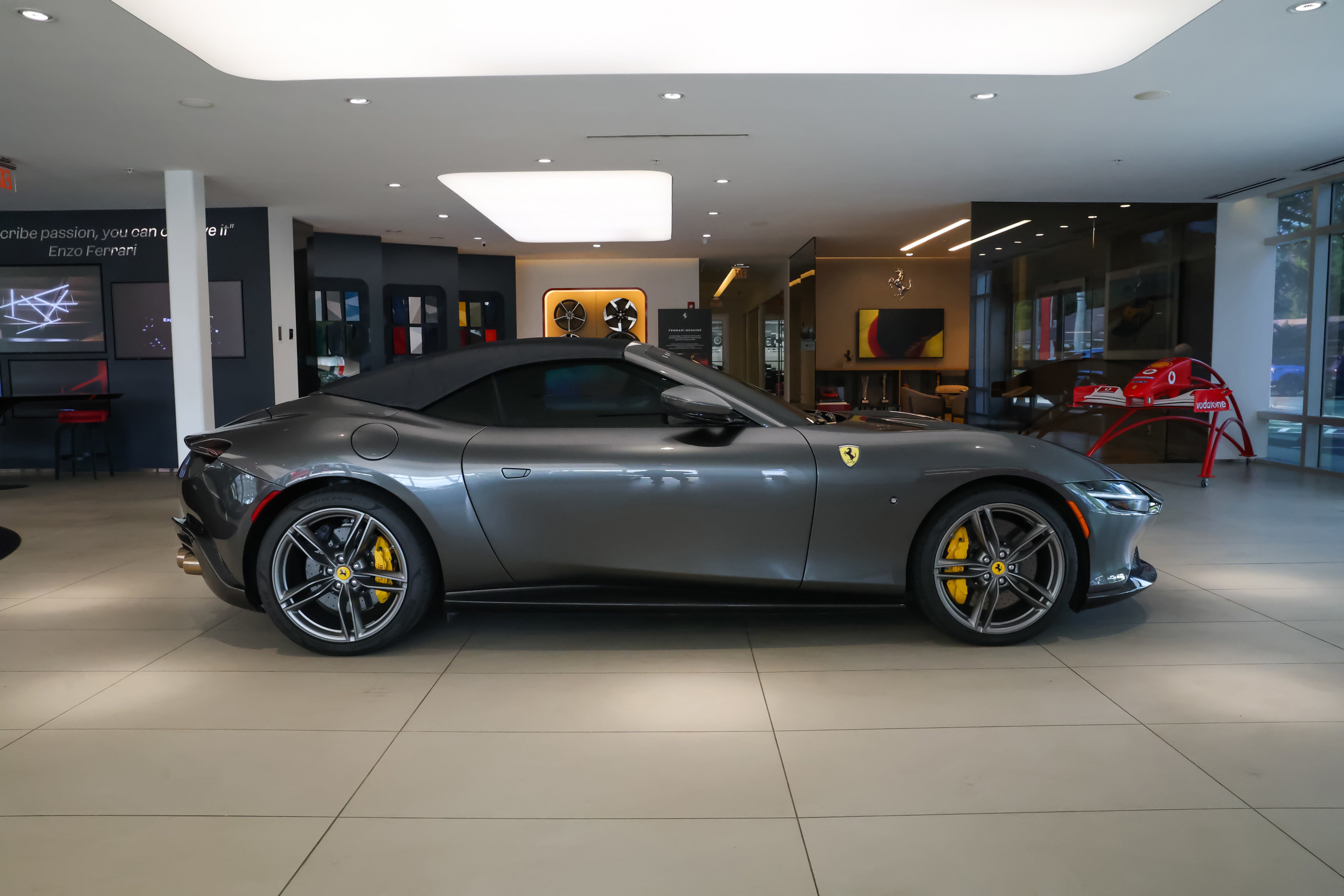 Used 2025 Ferrari Roma Spider RWD image 18
