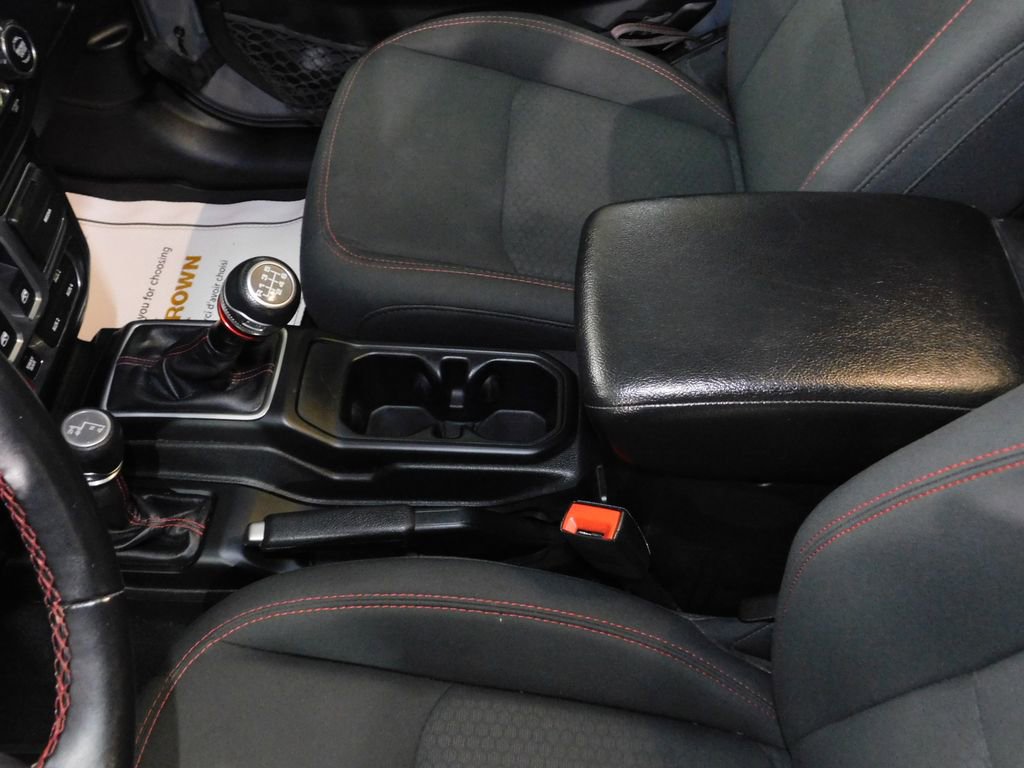 Used 2019 Jeep Wrangler Rubicon w/ Uconnect 4C Nav & Sound Group image 37