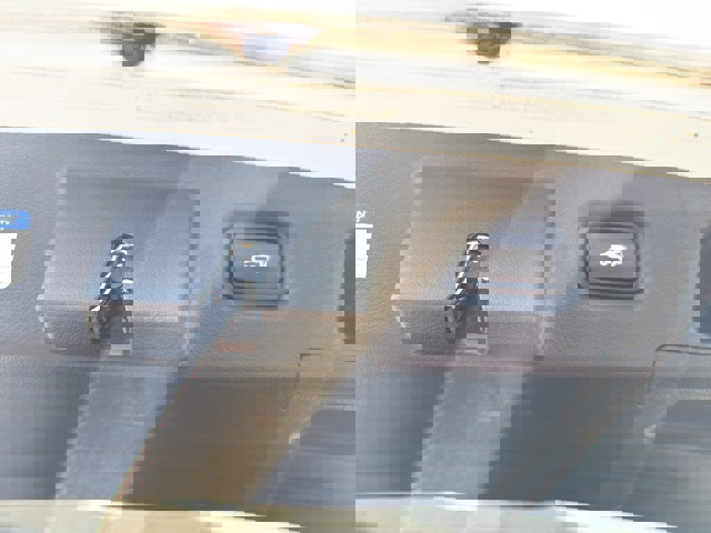 Used 2023 Hyundai Santa Fe SEL Premium image 23