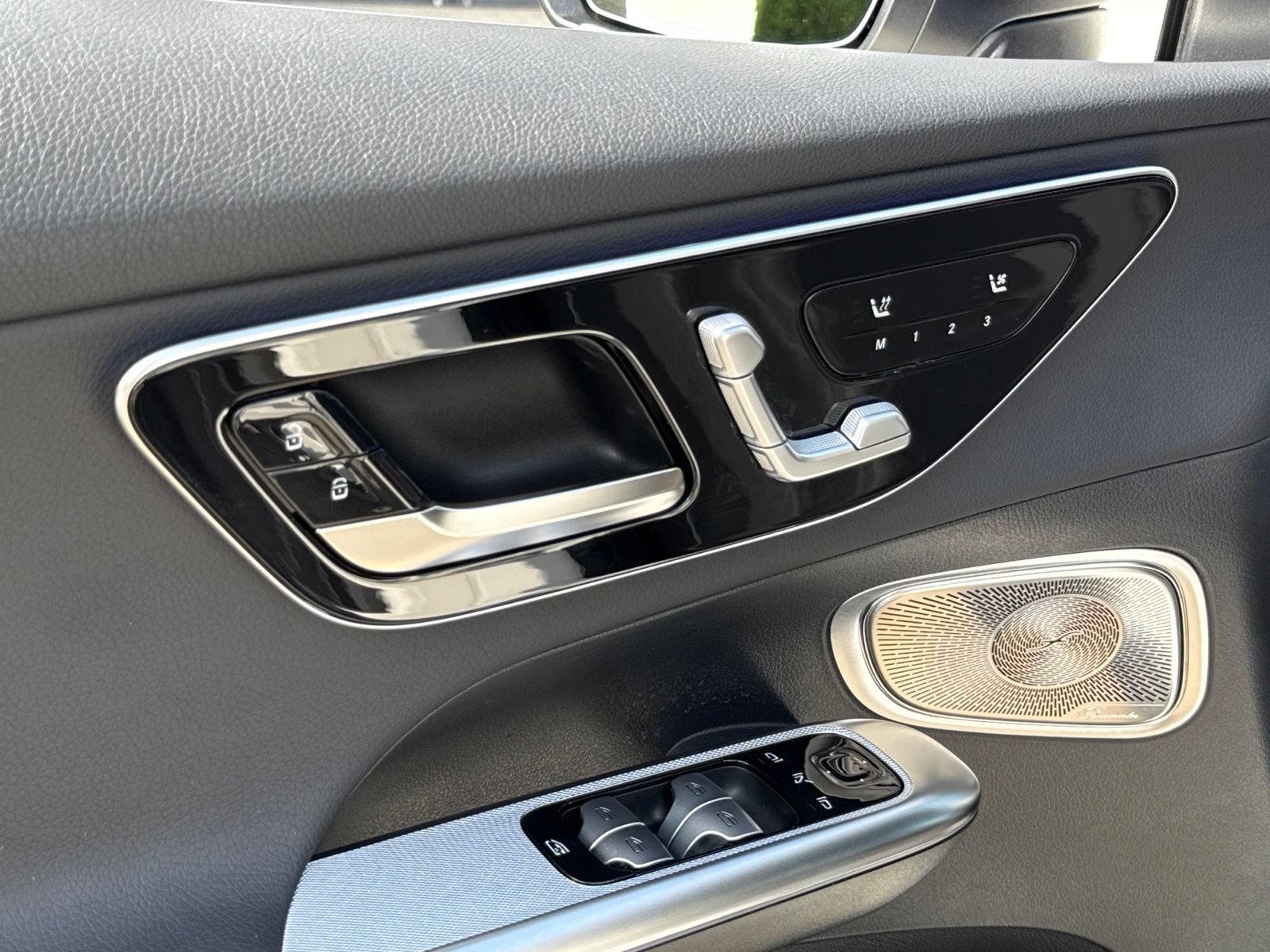 Used 2026 Mercedes-Benz GLC 300 image 22