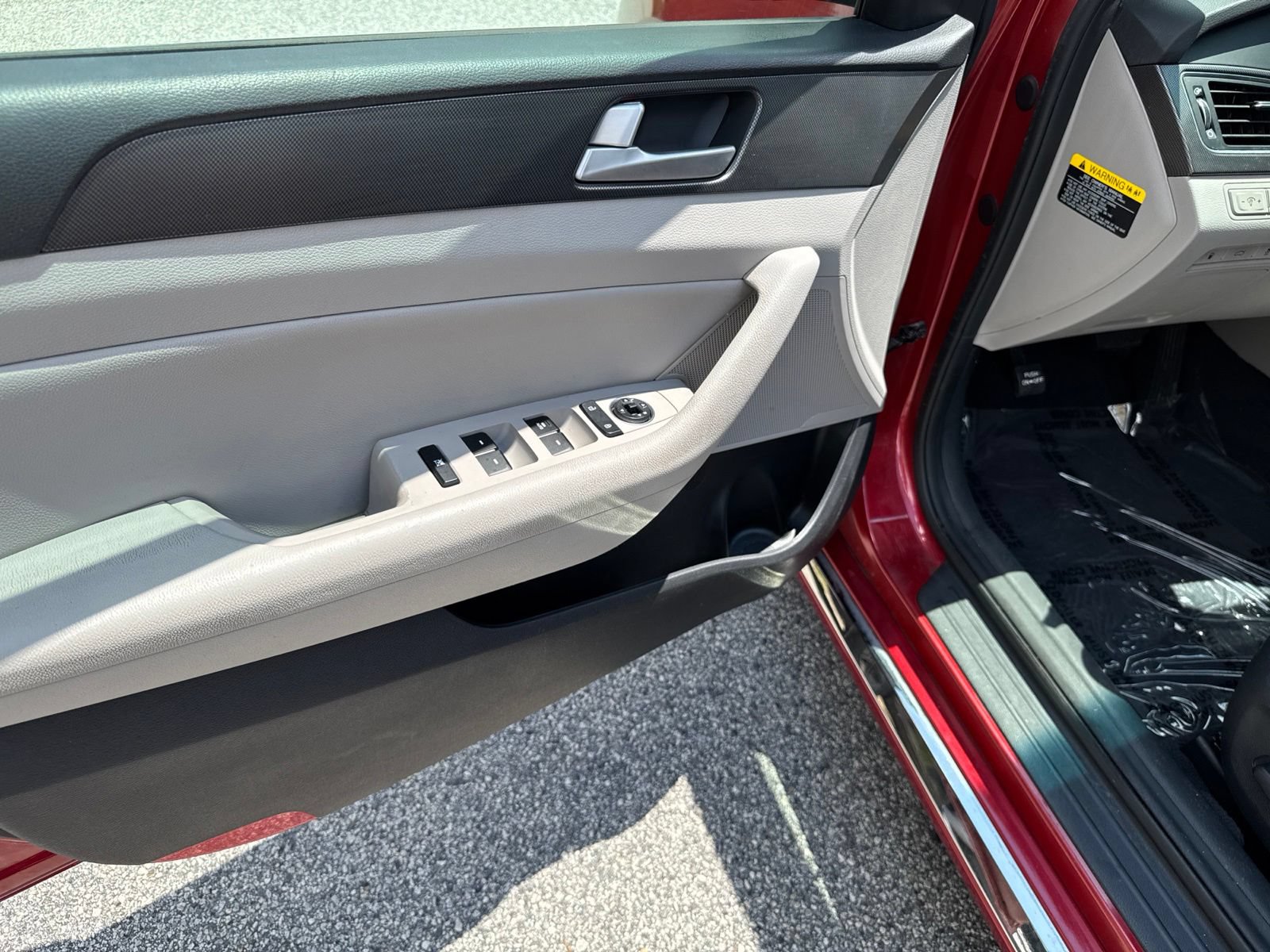 Used 2017 Hyundai Sonata Sport w/ Value Edition Package 02 FWD image 12