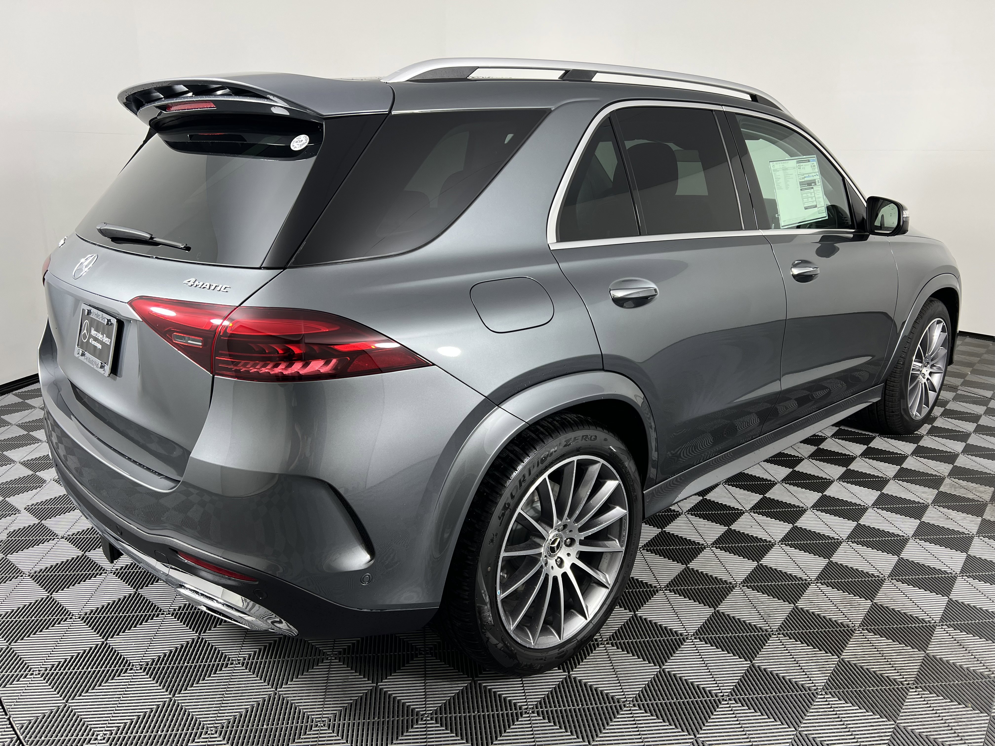 Used 2025 Mercedes-Benz GLE 350 4MATIC image 12