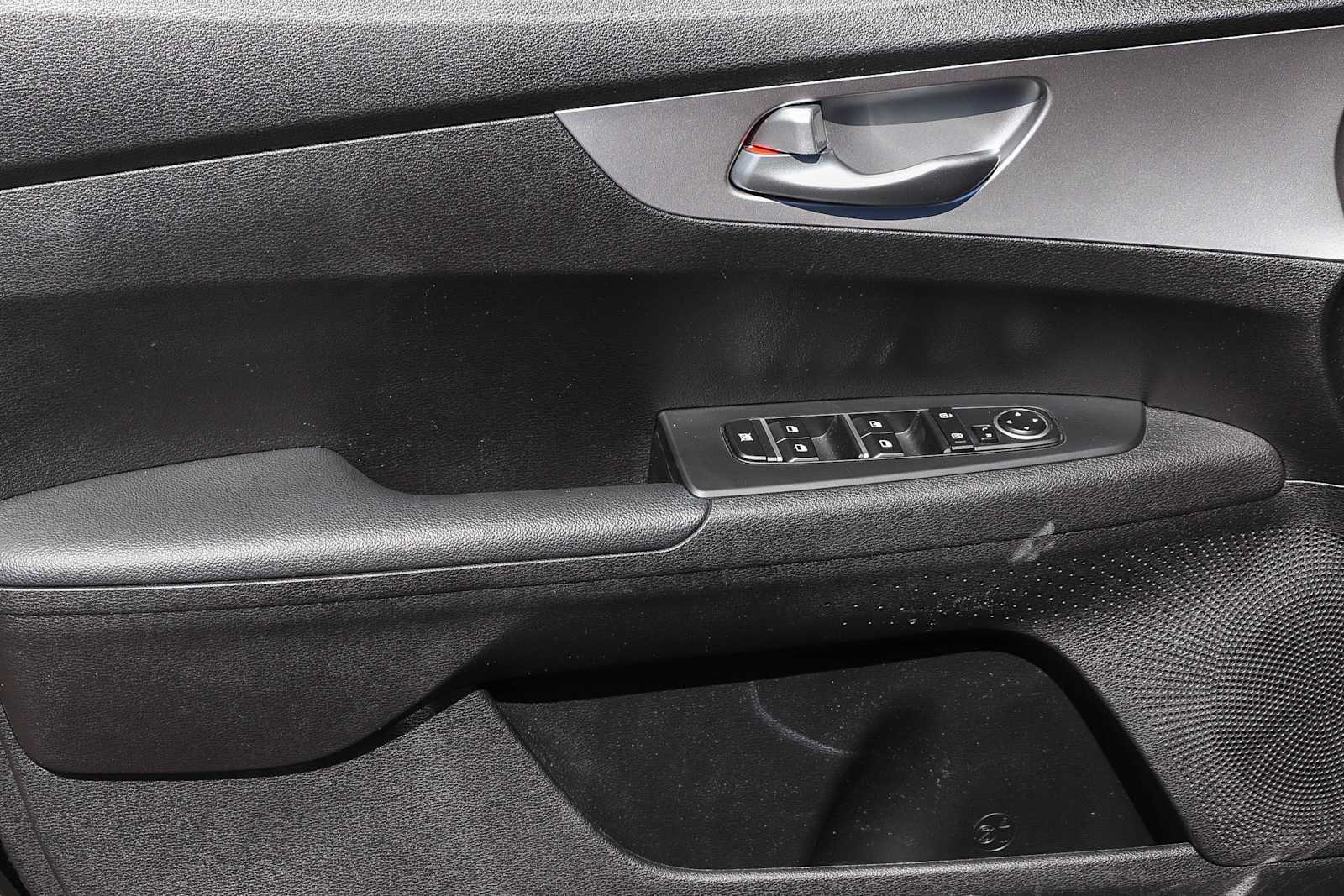 Used 2024 Kia Forte LXS FWD image 20