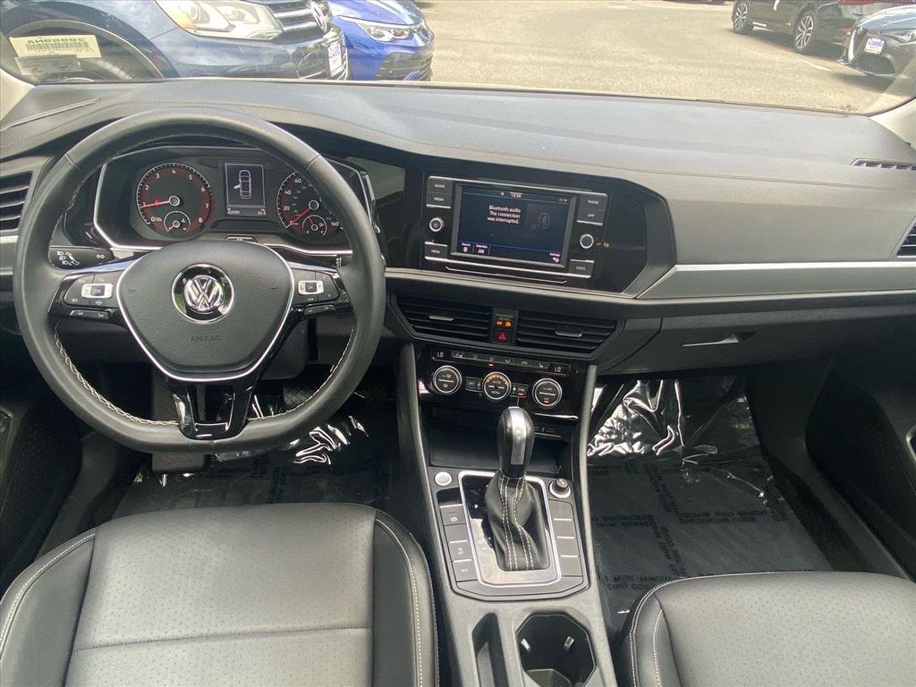 Certified 2021 Volkswagen Jetta SE w/ SE Cold Weather Package FWD image 11
