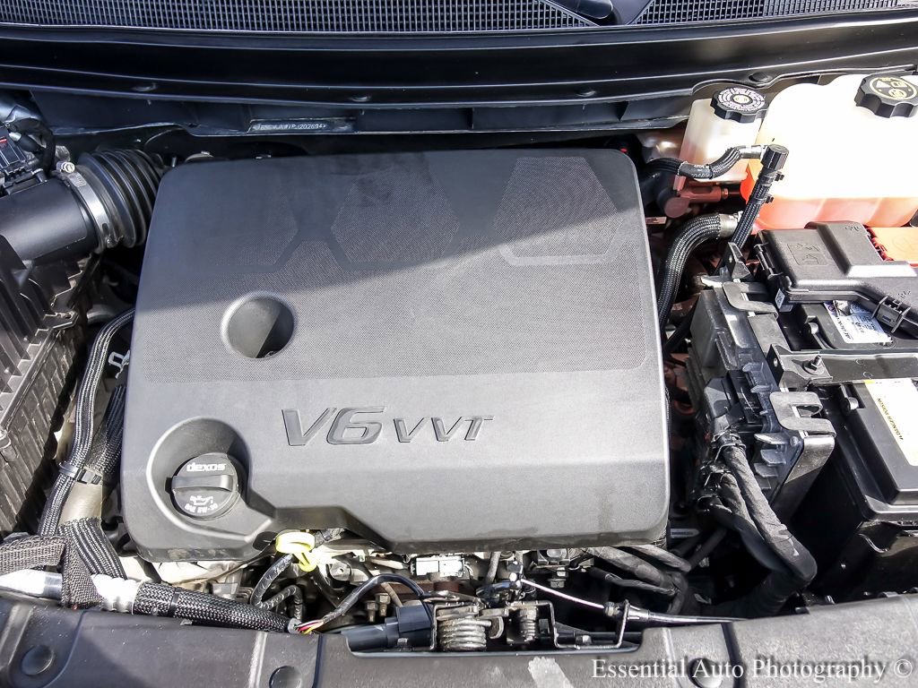 Used 2023 Chevrolet Traverse RS image 38