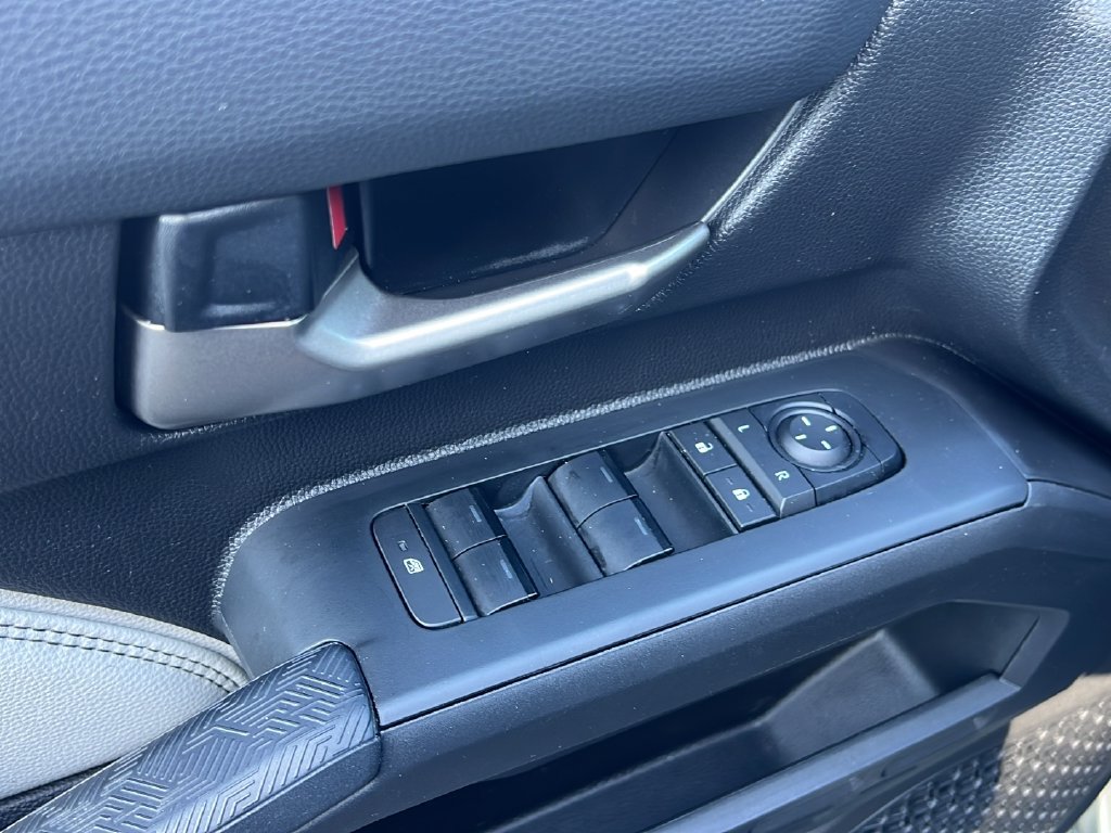 Certified 2025 Toyota Tacoma Limited AWD/4WD image 10