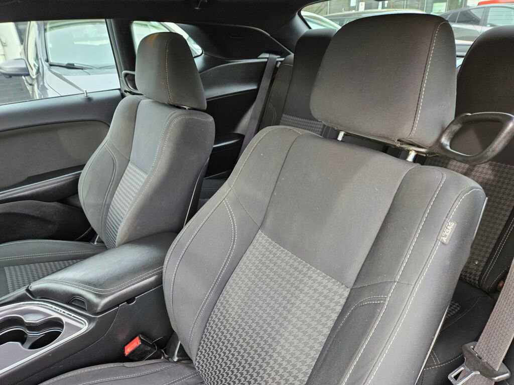 Used 2017 Dodge Challenger R/T w/ Driver Convenience Group image 16