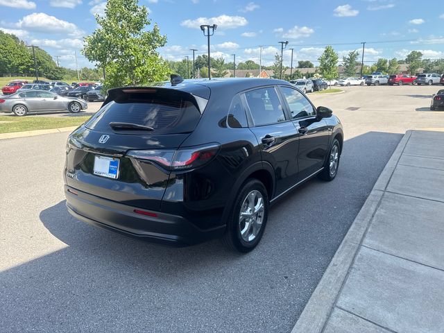 Certified 2025 Honda HR-V LX image 4