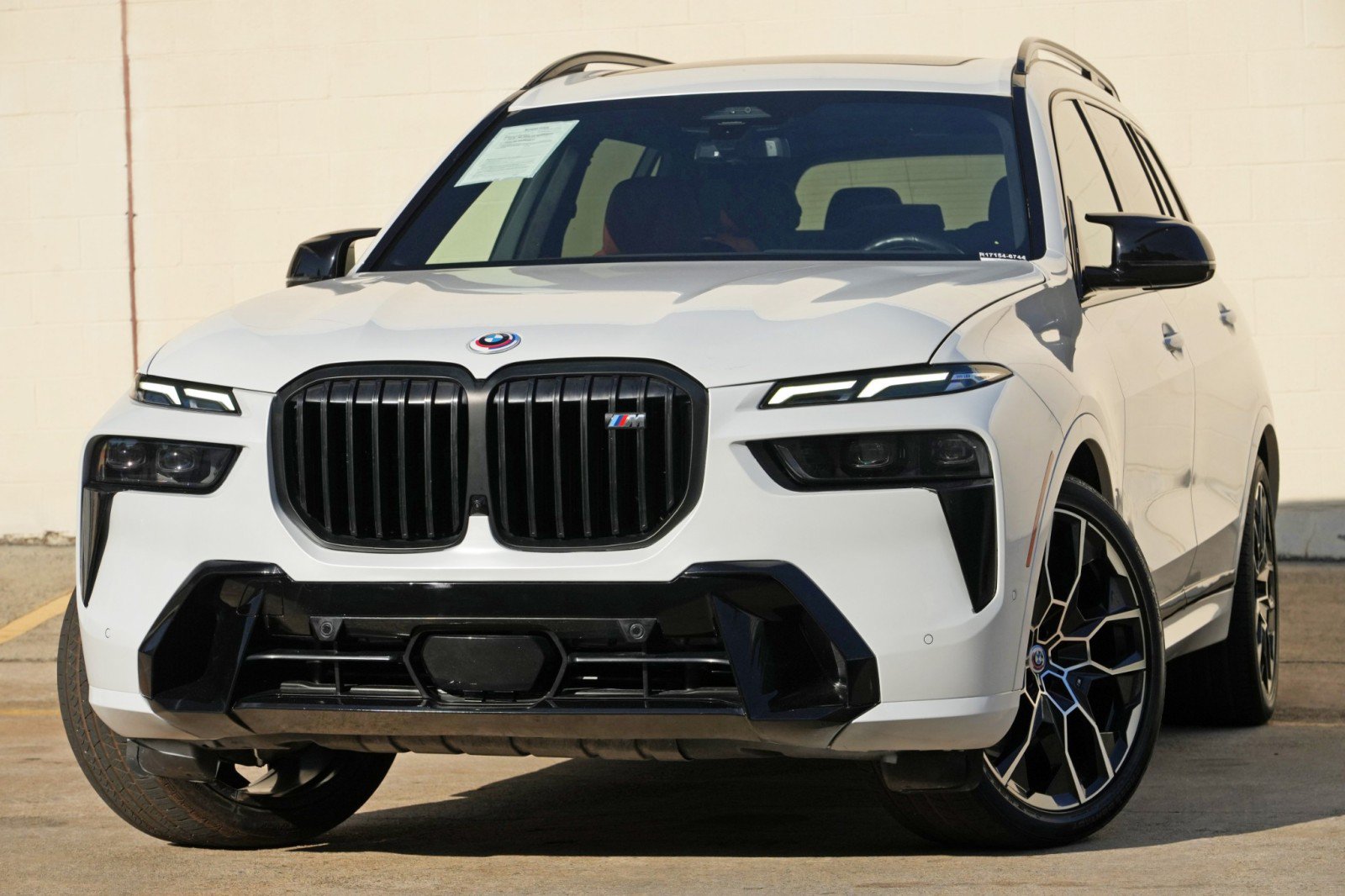 Used 2023 BMW X7 M60i w/ Climate Comfort Package AWD/4WD image 3