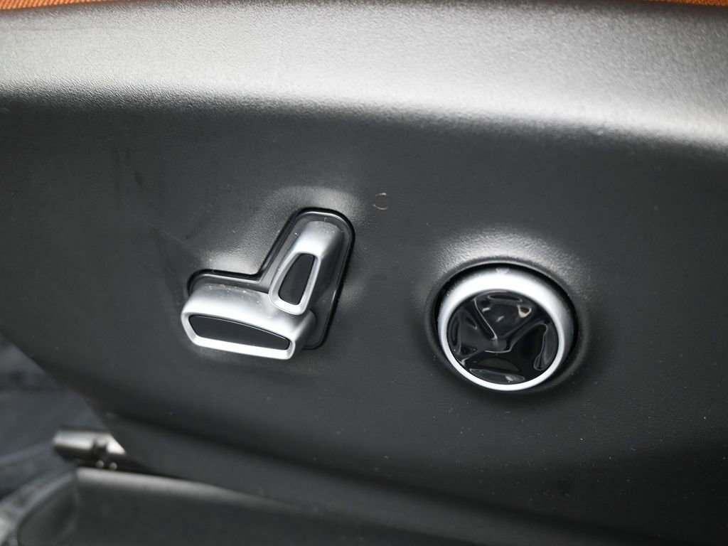 Used 2024 Chrysler Pacifica Pinnacle image 12