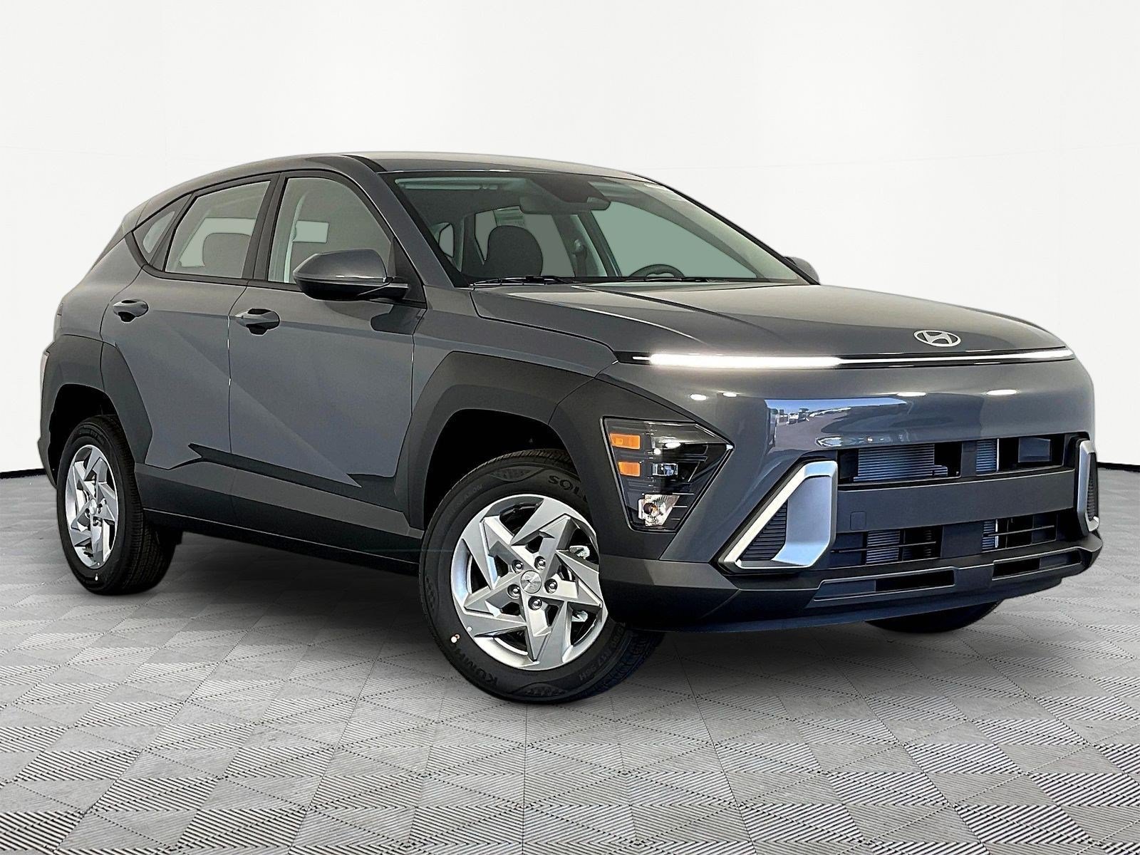 New 2027 Hyundai Kona SE AWD/4WD image 3