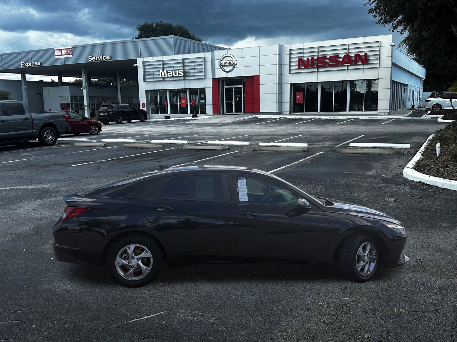 Used 2021 Hyundai Elantra SE w/ Preferred Accessory Package image 9