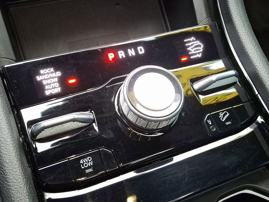 Used 2024 Jeep Grand Cherokee L Summit w/ Advanced Protech Group IV image 17