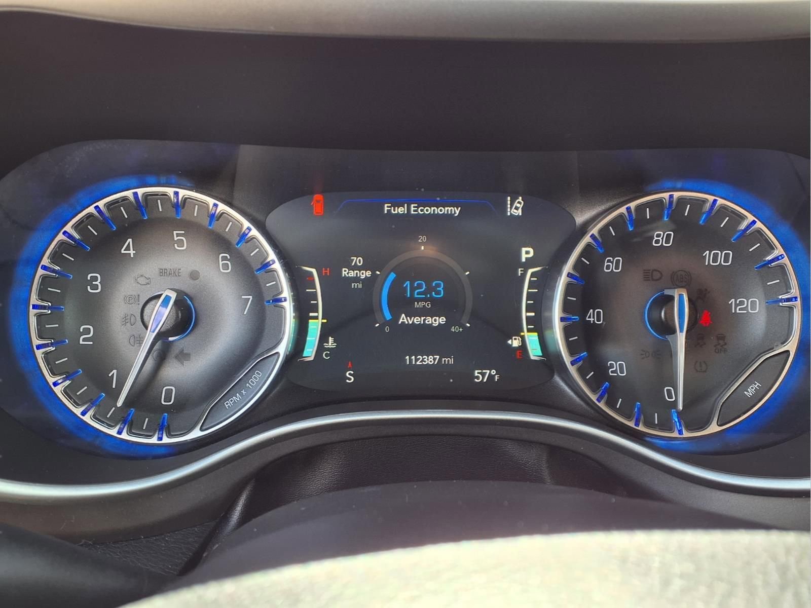 Used 2020 Chrysler Pacifica Touring-L Plus w/ Tire & Wheel Group image 16