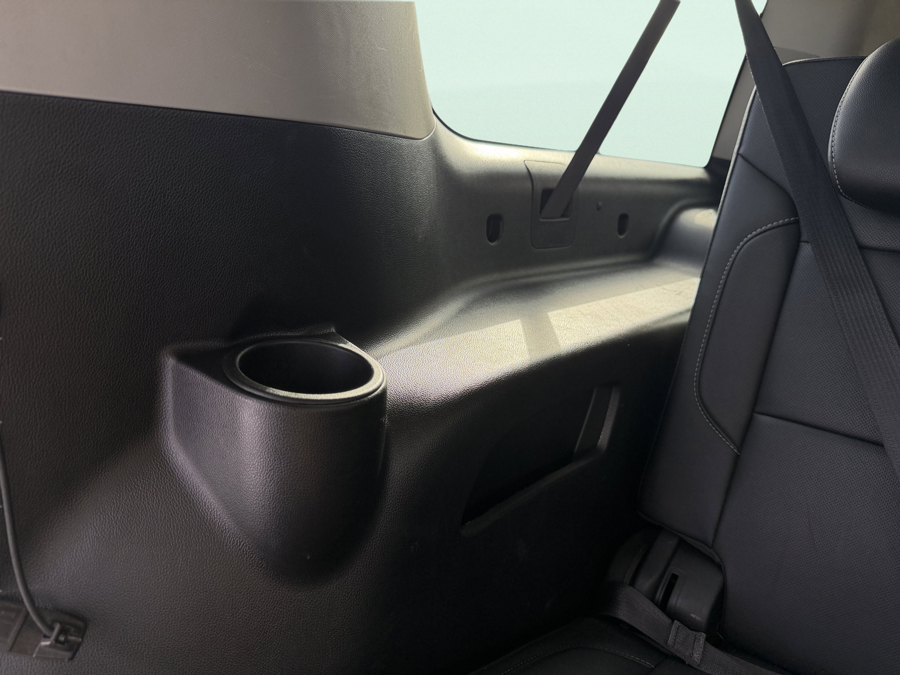 Used 2020 Chevrolet Suburban Premier image 41