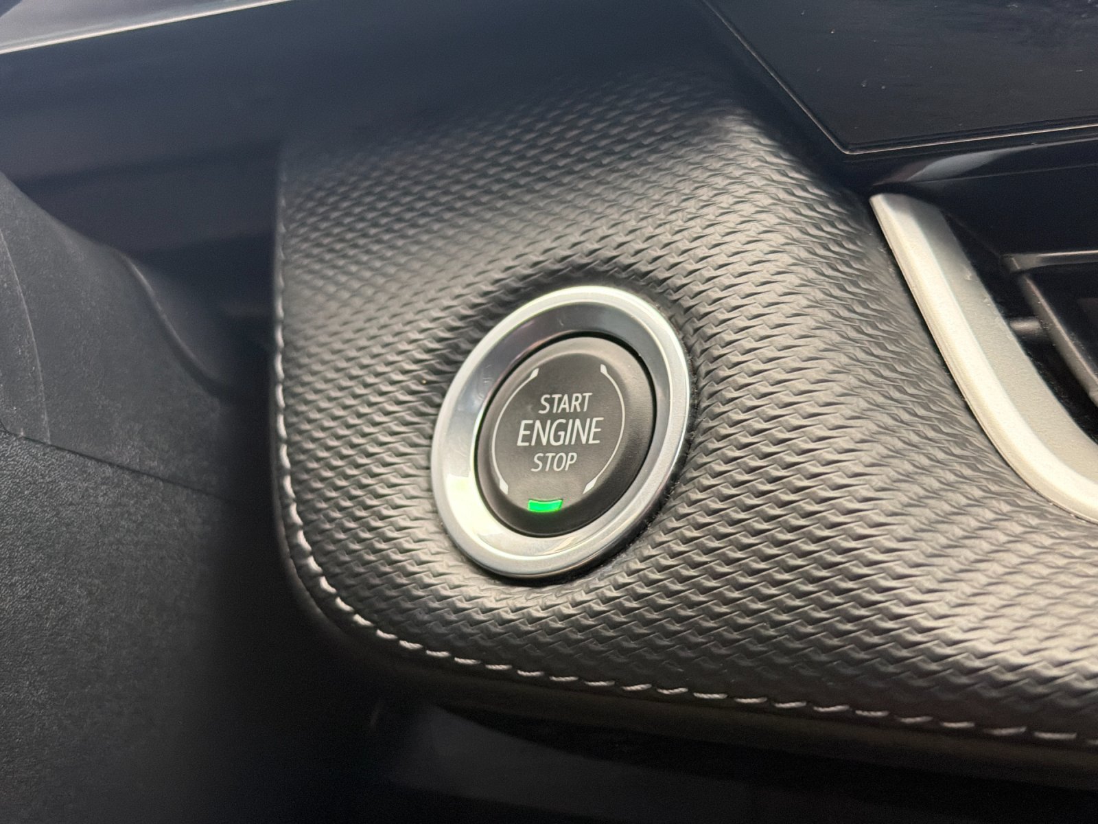 Used 2026 Chevrolet Equinox LT AWD/4WD image 25