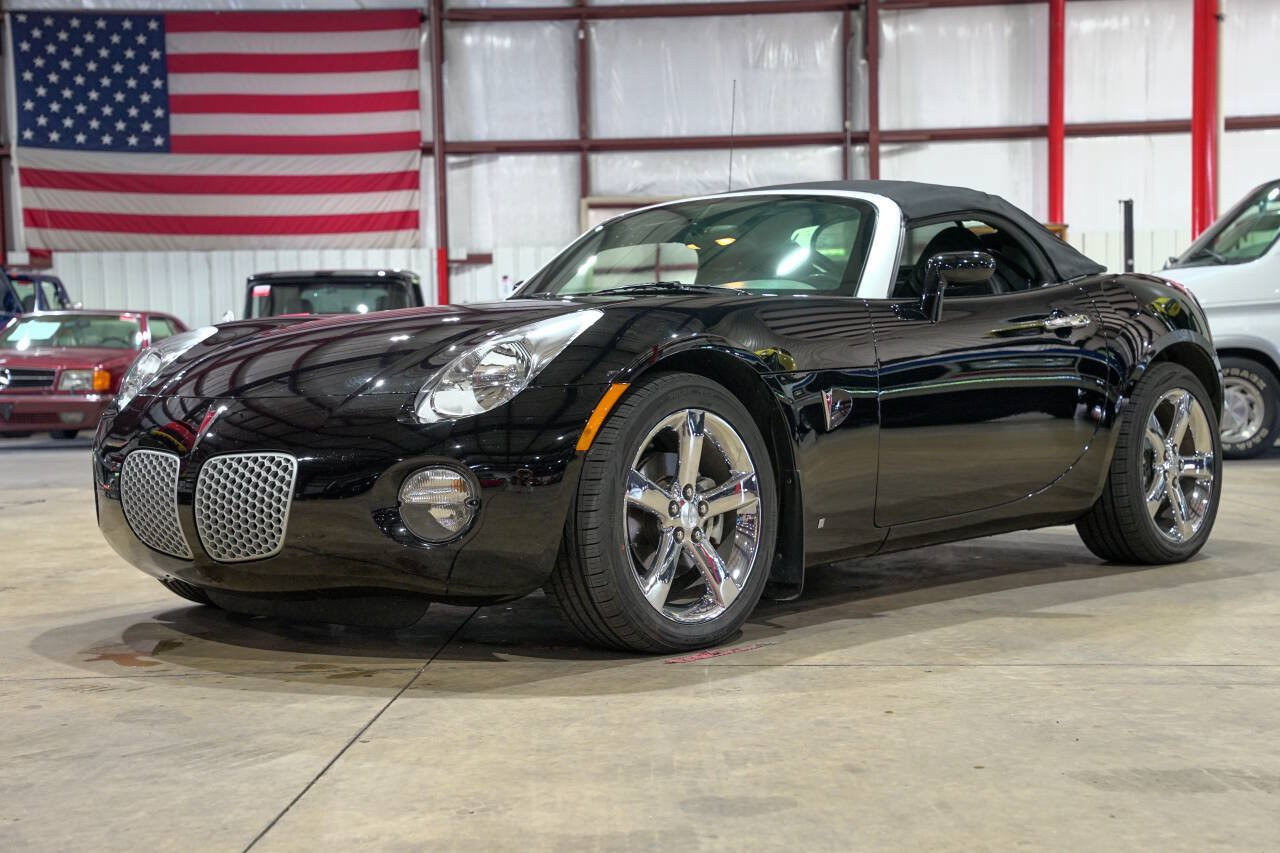 Used 2006 Pontiac Solstice Convertible w/ Premium Package RWD image 20