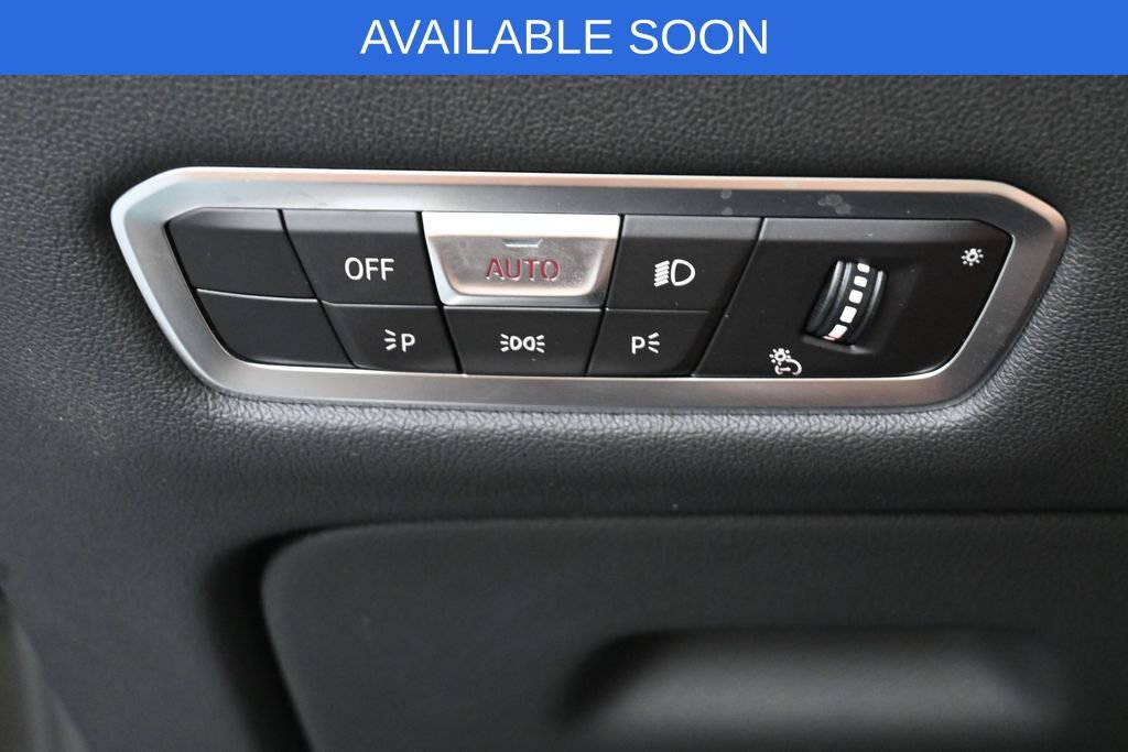 Used 2022 BMW X5 xDrive40i w/ Executive Package AWD/4WD image 16