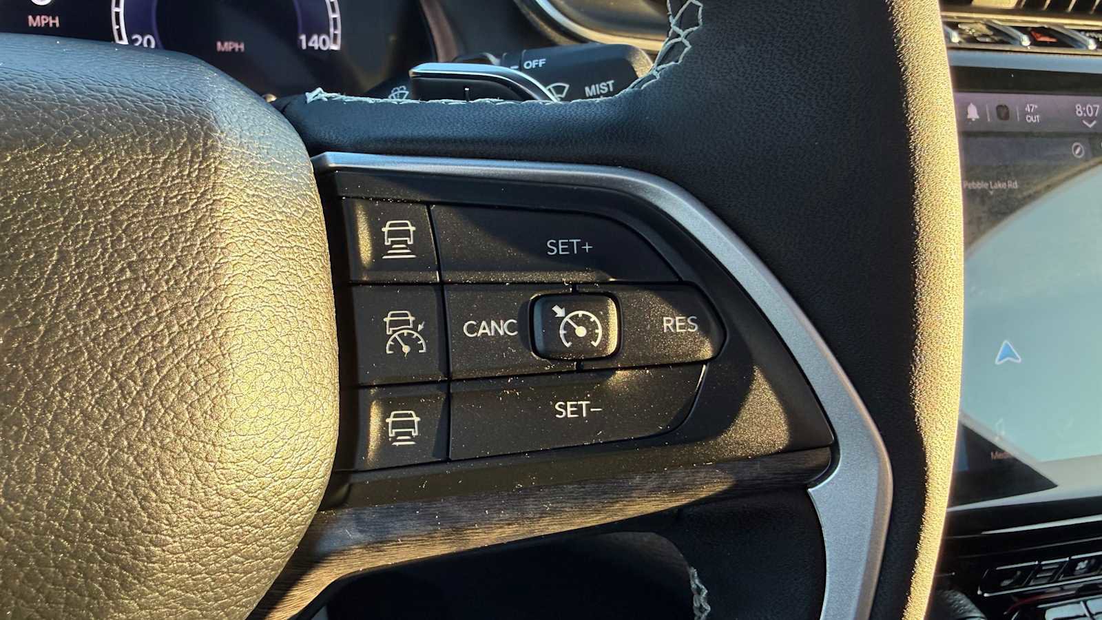 Used 2024 Jeep Grand Cherokee Limited w/ Luxury Tech Group II image 16