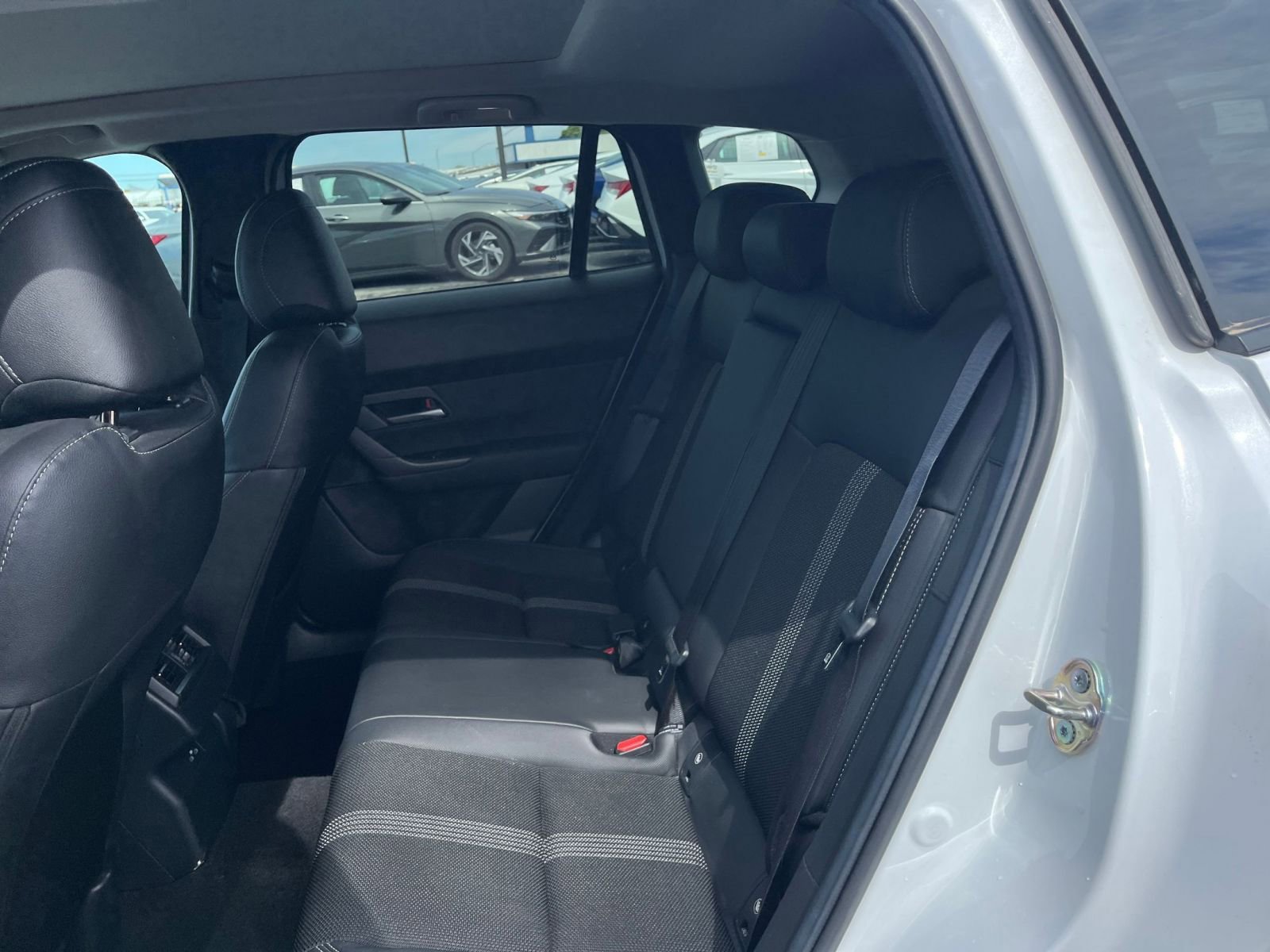 Used 2025 MAZDA CX-50 AWD 2.5 S w/ Premium Package image 27