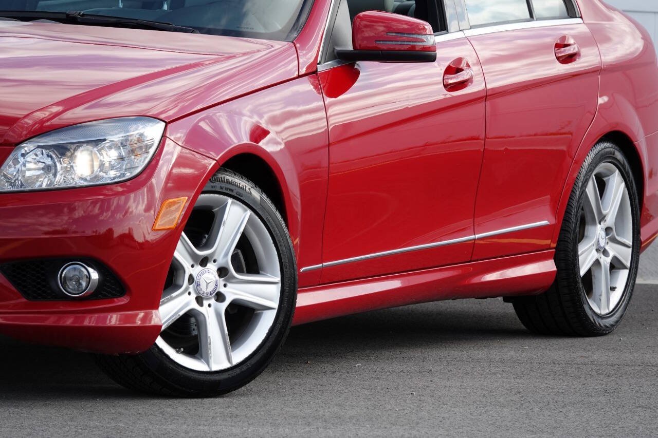 Used 2010 Mercedes-Benz C 300 Sedan image 3