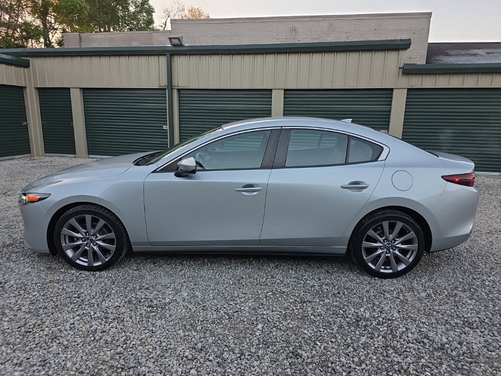 Used 2019 MAZDA MAZDA3 Sedan w/ Preferred Package FWD image 2