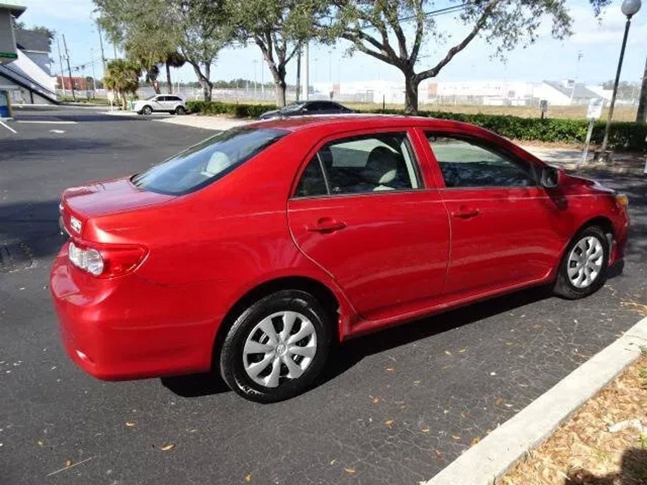 Used 2013 Toyota Corolla L image 10