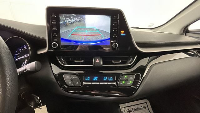 Used 2020 Toyota C-HR LE FWD image 23