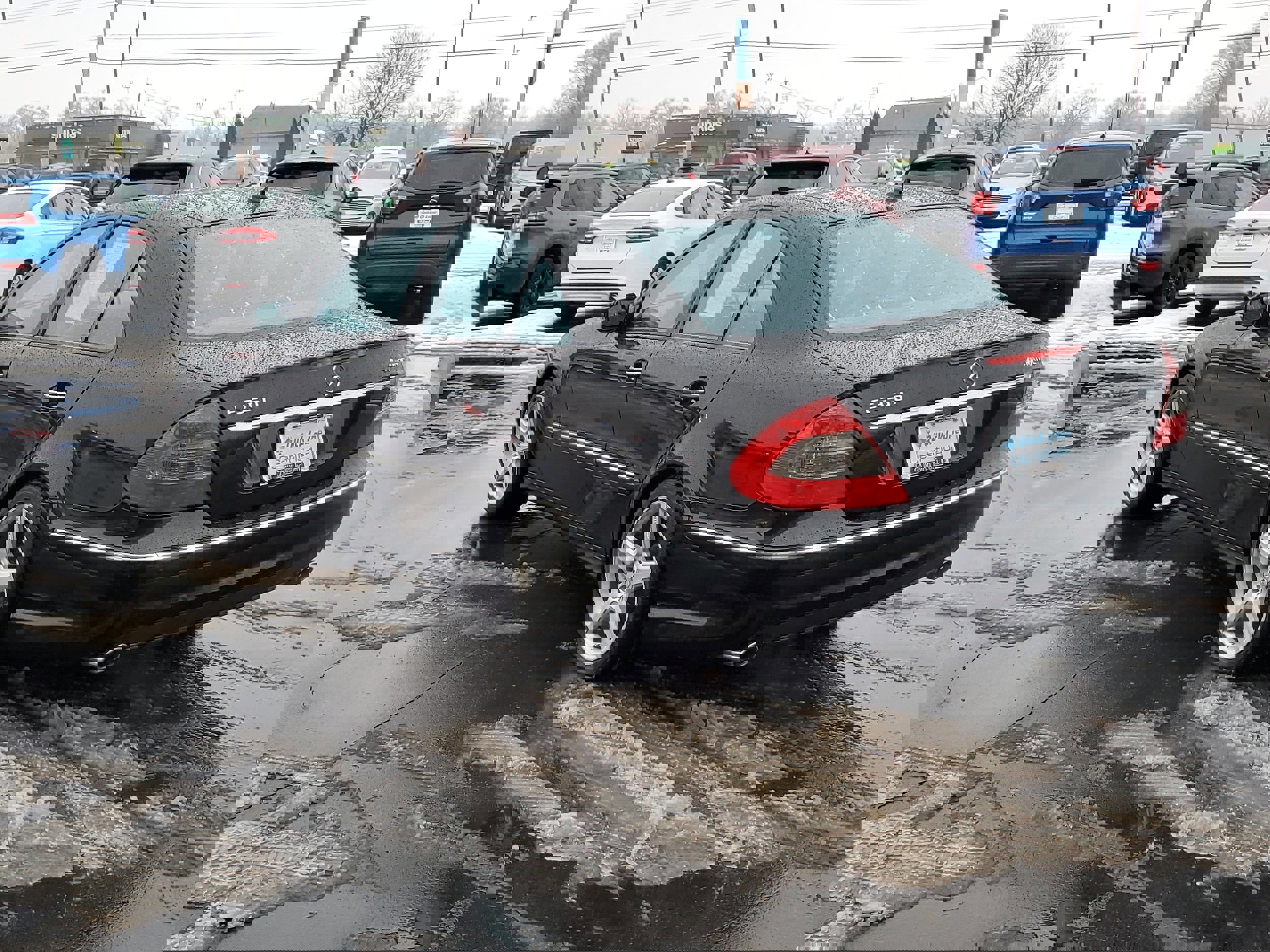 Used 2009 Mercedes-Benz E 350 4MATIC Sedan image 3