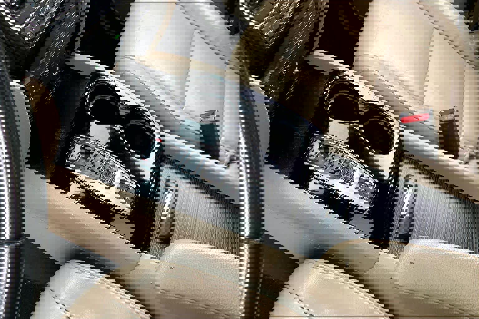 Used 2016 Honda Pilot Touring image 17