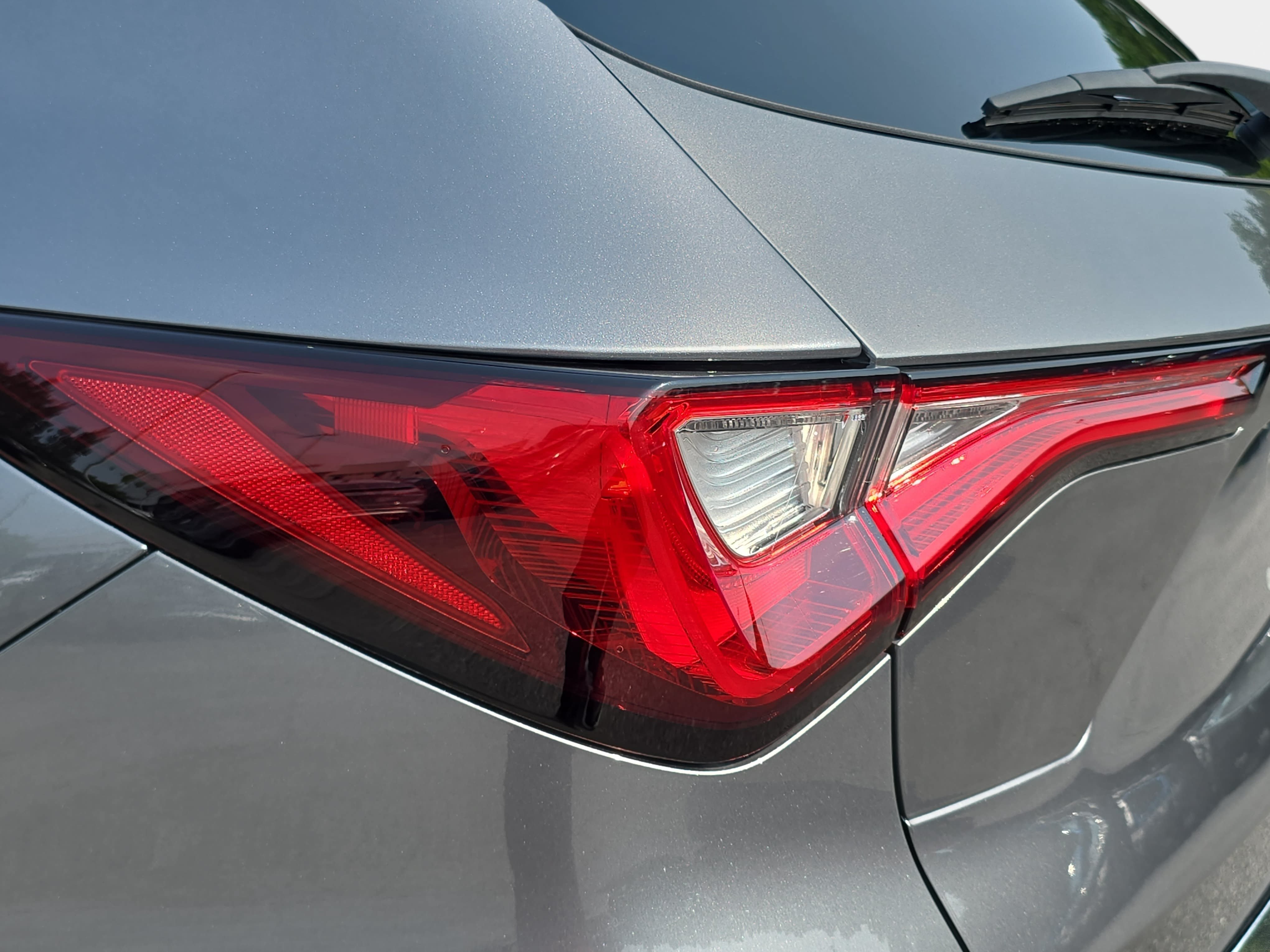 Used 2023 Acura MDX SH-AWD w/ Technology Package image 35