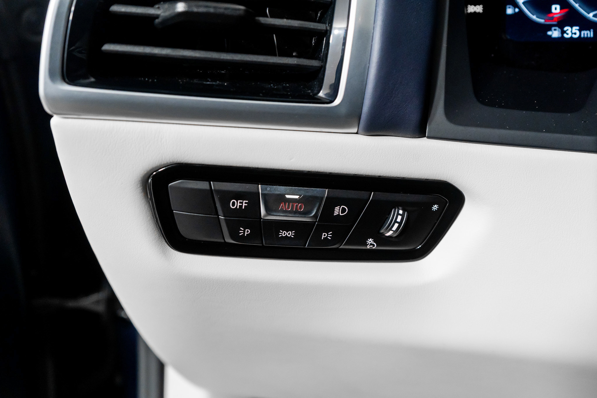 Used 2025 BMW M8 Competition w/ M Carbon Exterior Package image 42