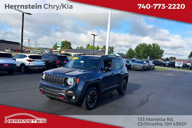 Used 2023 Jeep Renegade Trailhawk AWD/4WD image 14