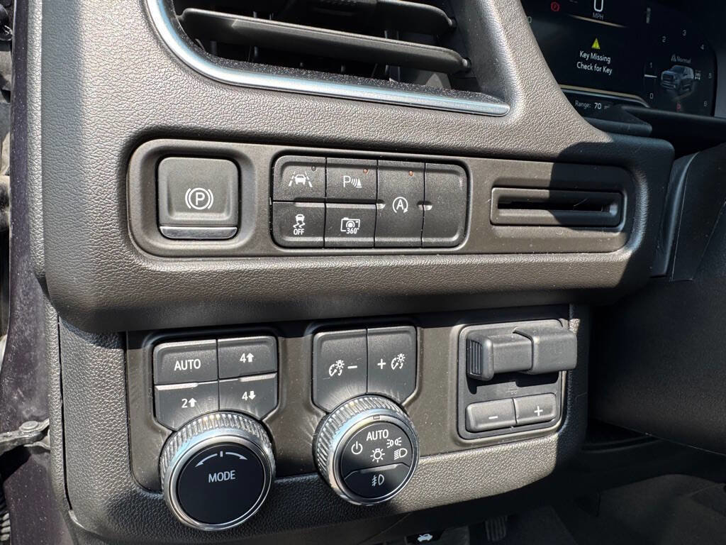 Used 2024 GMC Yukon XL SLT image 16