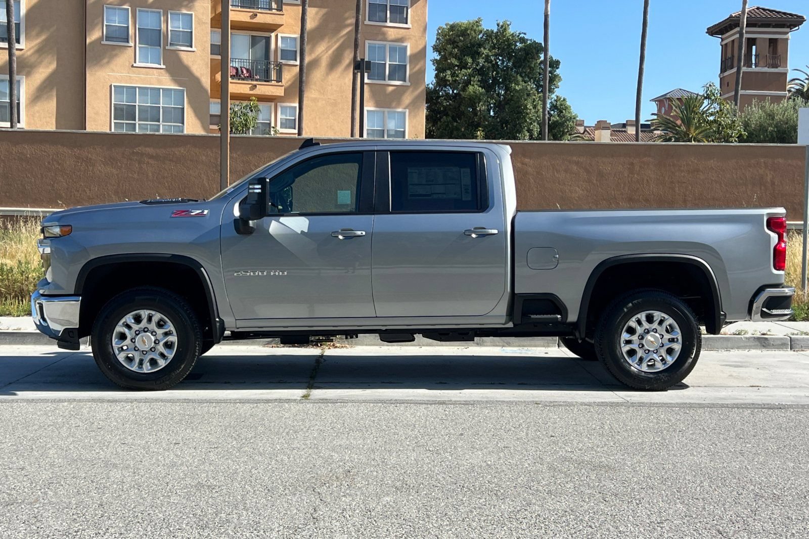 New 2026 Chevrolet Silverado 2500 LT w/ All Star Edition AWD/4WD image 7